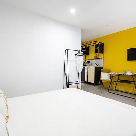 Dimora Dei Colori - Yellow Light