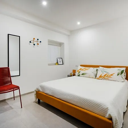 Dimora Dei Colori - Yellow Light Aparthotel