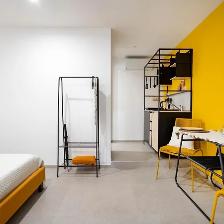 Apartmanhotel Dimora Dei Colori - Yellow Light
