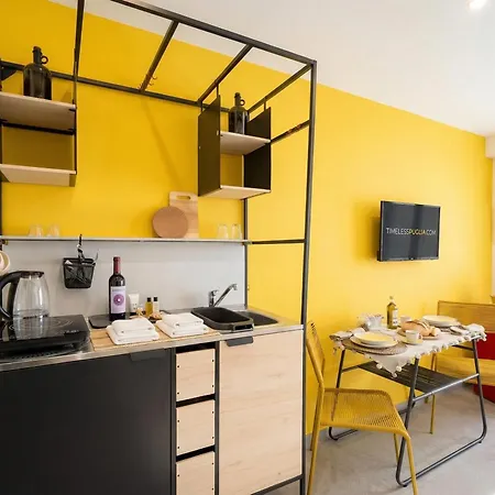 Dimora Dei Colori - Yellow Light